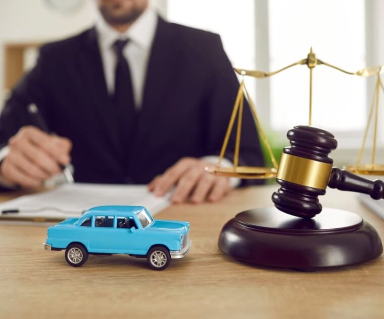 When to Hire an Attorney After a Car Accident